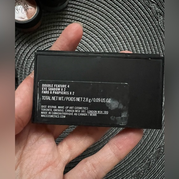 MAC Eyeshadow Duo Double Feature 4 Green Shimmer Beige - Picture 2 of 3